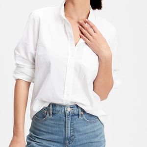 Gap fitted boyfriend shirt